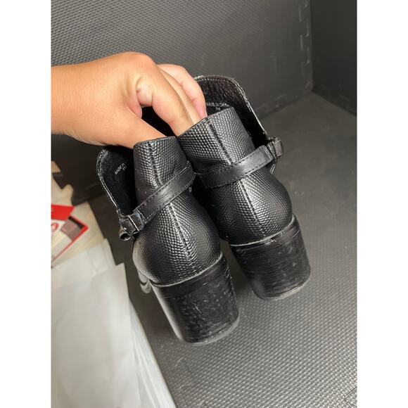 ALEXANDER WANG CLARICE ANKLE BOOTIES BLACK POINTED TOE WOMENS SIZE 8 - Picture 7 of 9